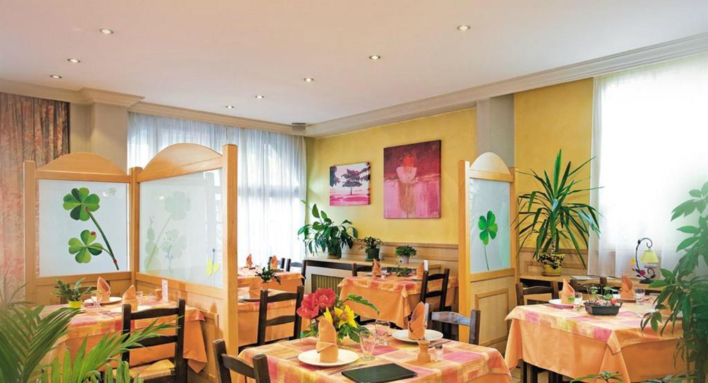 Logis - Hotel Restaurant Bellevue Annecy Exterior foto